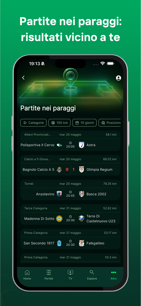 Tuttocampo - Tuttocampoアプリのスクリーンショット、近くの試合機能と地元のイタリアサッカーゲームのリストが表示されています