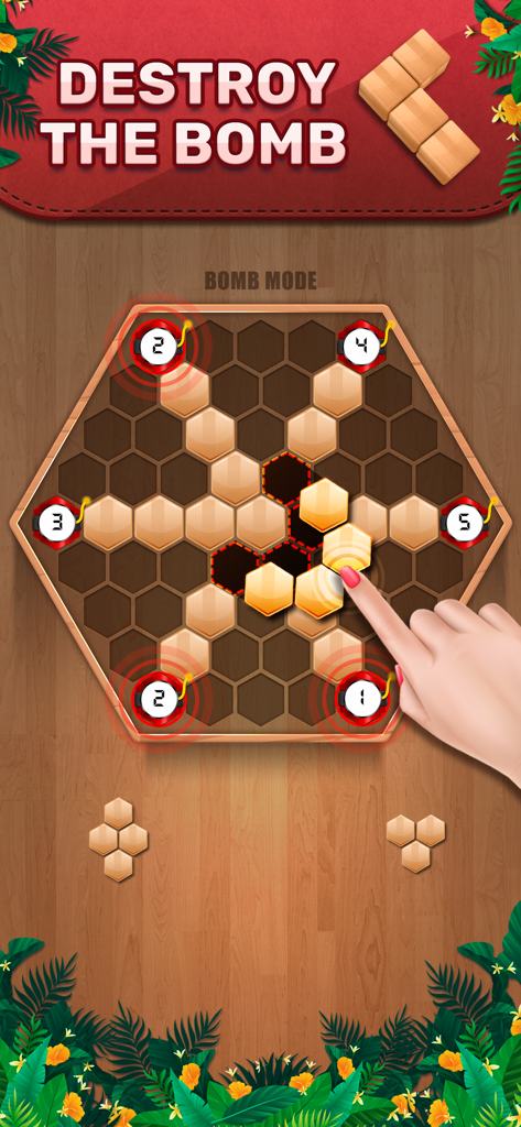 Bomben-Modus in Wooden 100 Block Puzzle mit sechseckigen Feldern.