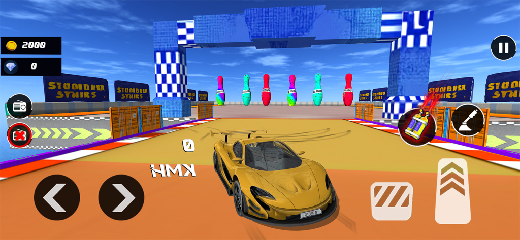 Mega Ramp Stunts - Car Games - Coche deportivo amarillo en una pista de carreras de acrobacias con bolos gigantes