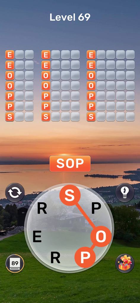 Word Oasis: Calm Puzzle Game - Word Oasisの言葉つなぎパズルレベル。穏やかな夕焼けの背景と、スワイプするための文字ホイールが特徴。