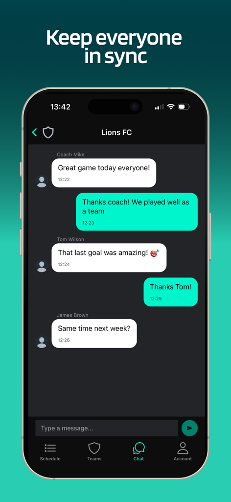 Lineup - Soccer Team App - Interfaccia dell'app mobile di Lineup che mostra una conversazione di chat di squadra per una squadra di calcio chiamata Lions FC.