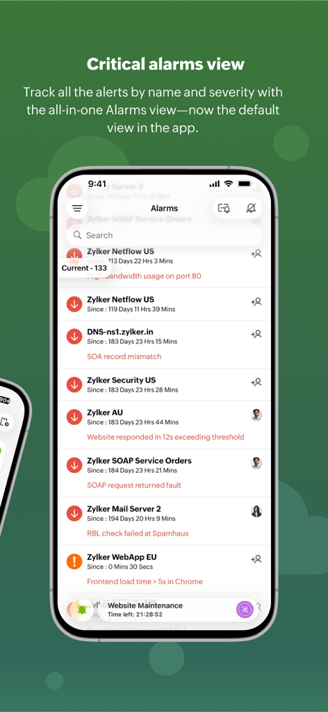 Site24x7 - Panel de alarmas críticas de la aplicación Site24x7 que muestra una lista de alertas activas del sistema y estados de monitoreo.