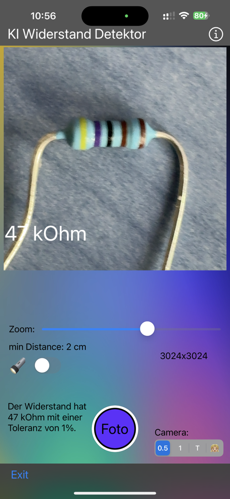 AI Resistor Detector - Tela do smartphone mostrando o aplicativo Detector de Resistores AI identificando um resistor de 47 kOhm usando a câmera.