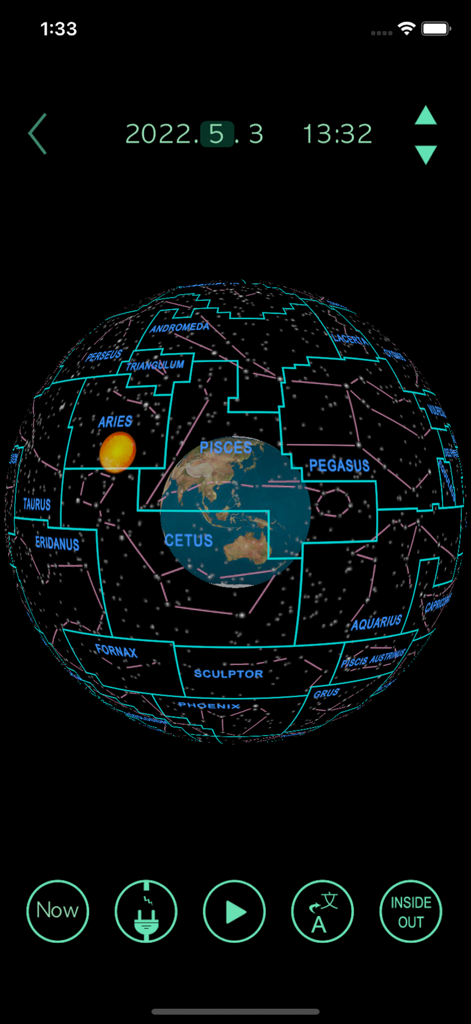 Interfaz de la aplicación Astronomía 3D mostrando un globo celeste con constelaciones rodeando la Tierra