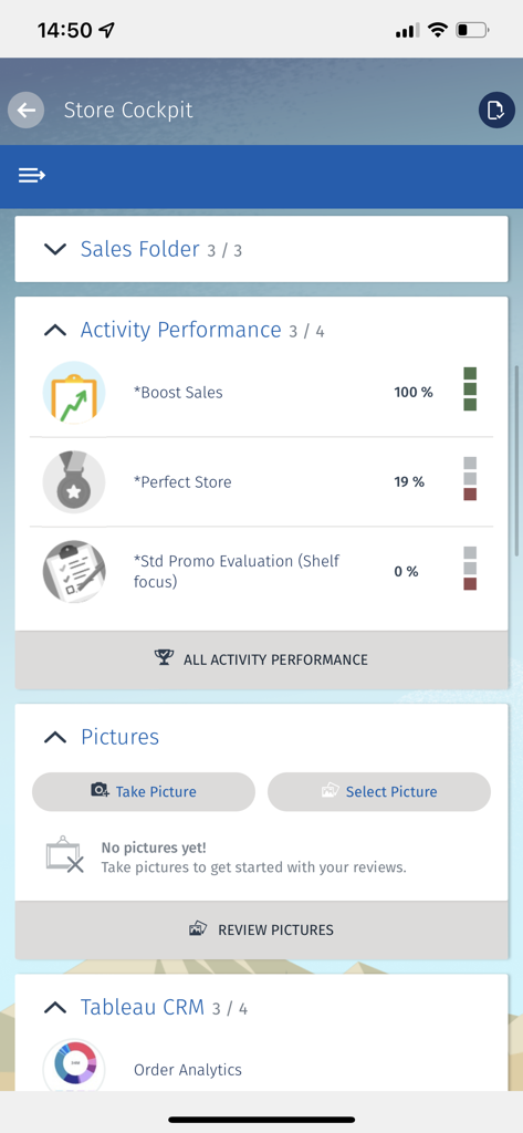 Consumer Goods Cloud - Interface do Salesforce Consumer Goods Cloud mostrando o Painel da Loja com desempenho de atividade e opções de upload de fotos
