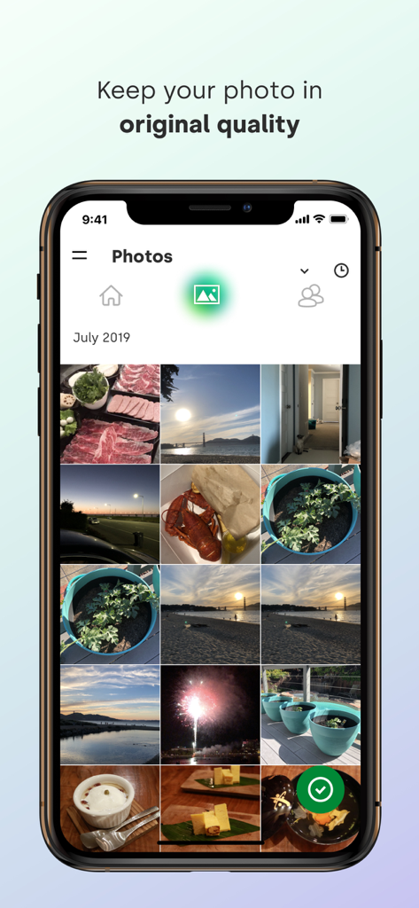 SanDisk Ixpand™ Charger - Interfaz de la galería de fotos de la aplicación SanDisk Ixpand Charger mostrando la función de copia de seguridad en calidad original