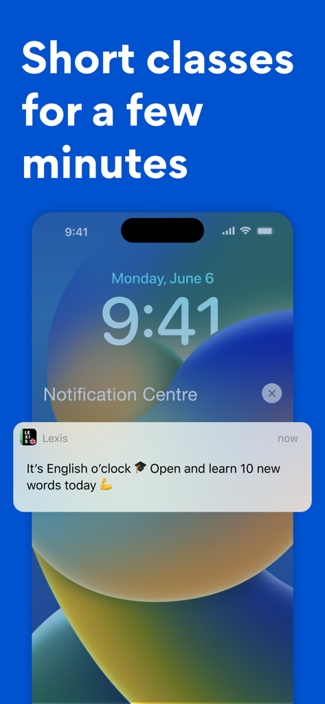 Lexis: Curso de Inglés - Pantalla de un smartphone que muestra una notificación de la aplicación Lexis para aprender 10 palabras nuevas de inglés durante una clase diaria corta.