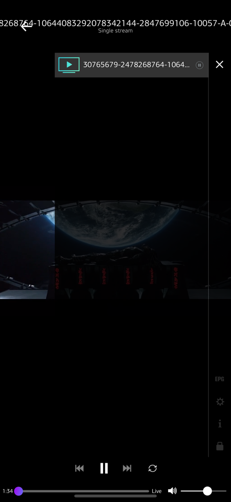 Mobdro Live TV IPTV HD Player - Mobdro IPTV video player interface showing a live stream with playback controls