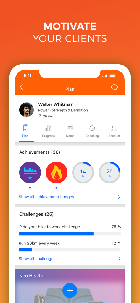 Interfaz de la aplicación Virtuagym Coach mostrando los logros de progreso del cliente y desafíos de fitness