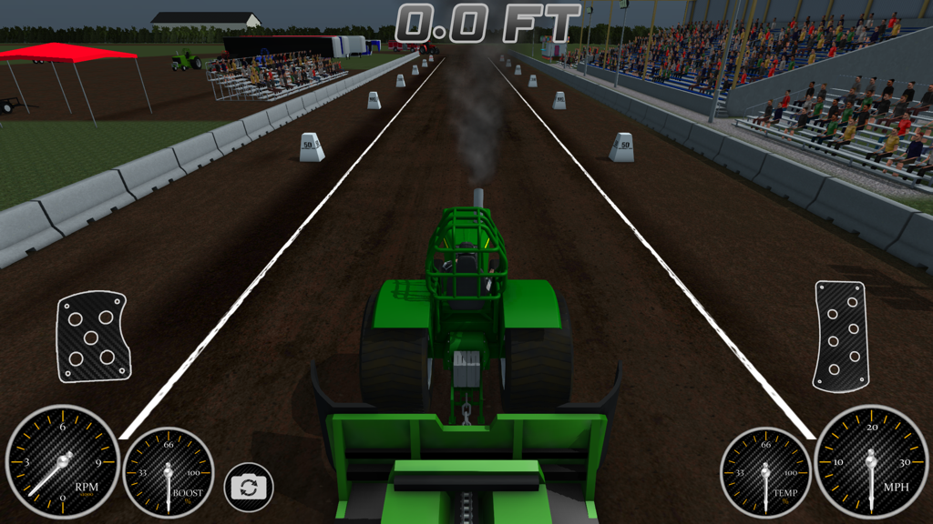 Vista trasera de un tractor verde en una pista de pulling con indicadores digitales en Pulling USA 2