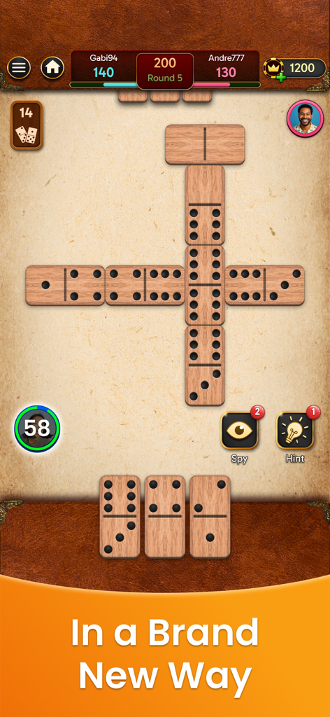 Gameplay de Domino Legends com peças de dominó de madeira em um tabuleiro de pergaminho com pontuações dos jogadores.