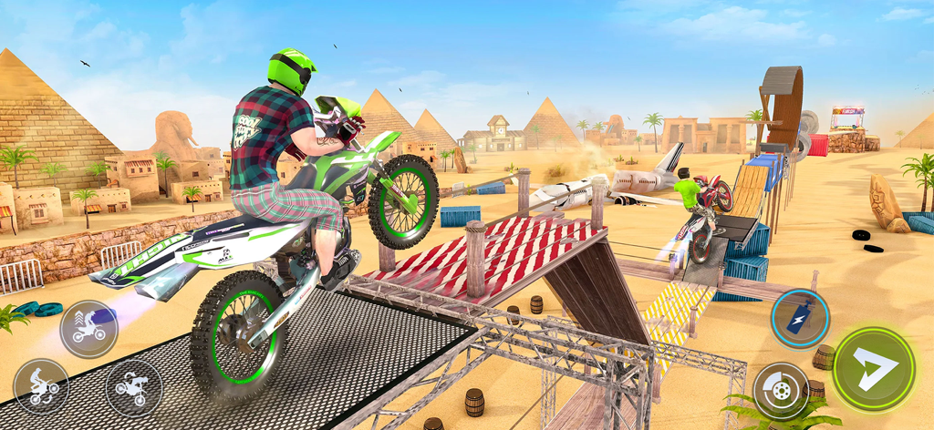 Bike Stunt Race Master 2 - 바이크 스턴트 레이스 마스터 2의 피라미드가 있는 사막 트랙에서 스턴트를 하는 모토크로스 라이더