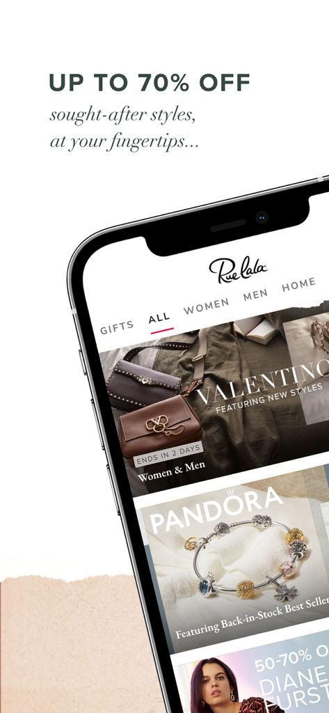Rue La La Mobile-App auf einem Smartphone, die Luxusmode-Sales und Rabattangebote für Marken wie Valentino und Pandora zeigt