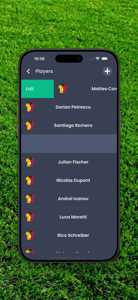 맞춤 설정 가능한 유니폼과 이름이 있는 축구 선수 목록을 보여주는 Lineupper 앱 인터페이스