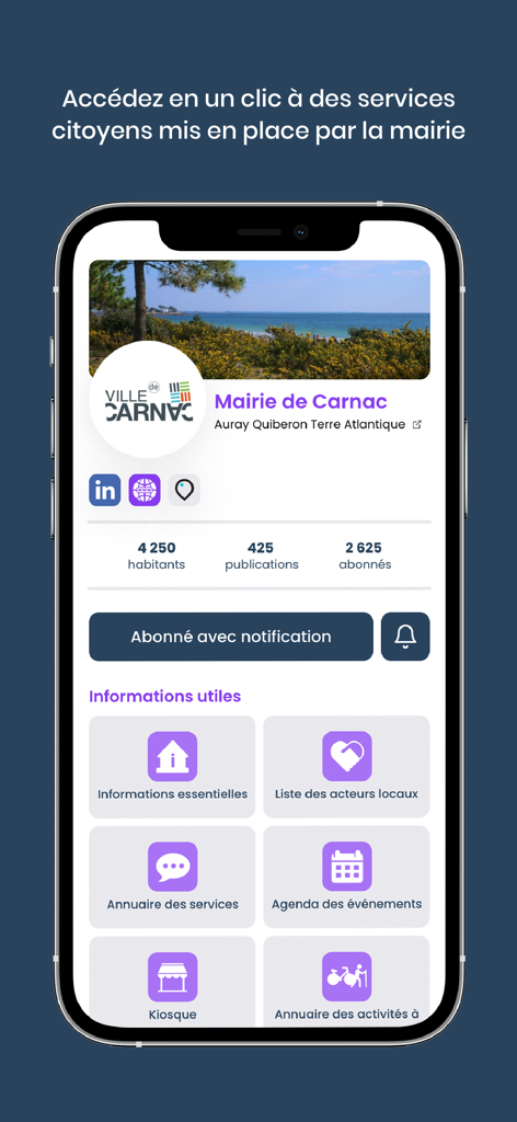Mon Village - infos & services - Interface of the Mon Village app showing citizen services for the town of Carnac