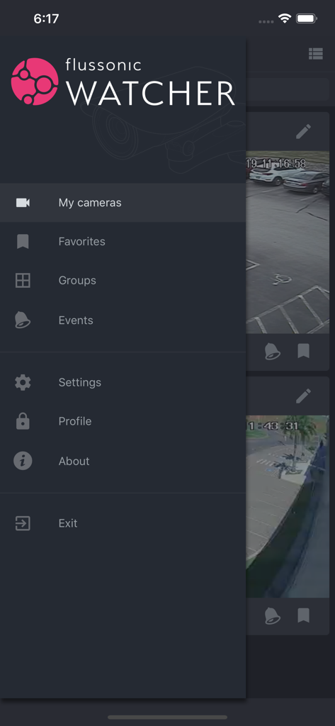 Flussonic Watcher - カメラライブフィード上の監視管理オプションを示すFlussonic Watcherモバイルアプリのサイドナビゲーションメニュー。