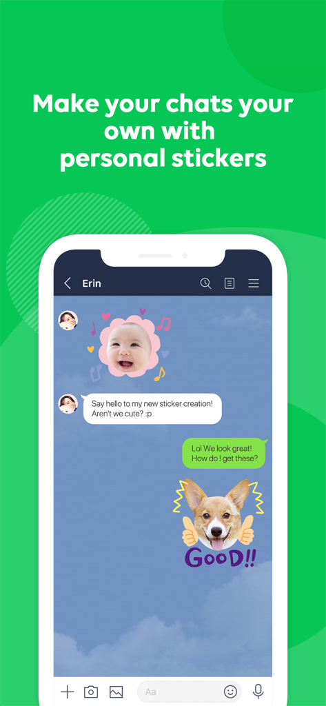 Un smartphone affichant une conversation de messagerie avec des autocollants personnalisés créés à partir d'une photo de bébé et d'une photo de chien.
