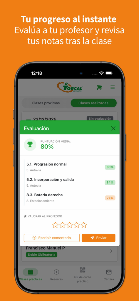 Pantalla de evaluación de clase del estudiante en la aplicación Torcal Autoescuelas que muestra las puntuaciones de habilidades de conducción y una sección de calificación del profesor.