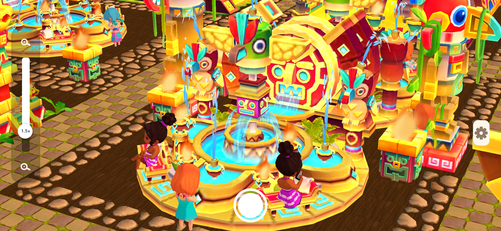 My Little Paradise: Island Sim - Vibrante escena de un resort de isla tropical con tótems de pájaros coloridos y fuentes de agua con personajes descansando