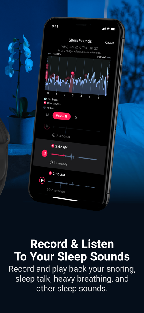 SleepWatch - Top Sleep Tracker - Ein iPhone zeigt die Benutzeroberfläche der SleepWatch-App zum Aufnehmen und Anhören nächtlicher Geräusche wie Schnarchen und Sprechen im Schlaf mit einer Wellenform-Visualisierung.