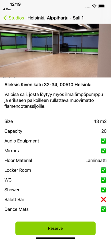 Dance Makers - Schermata dell'app Dance Makers che mostra i servizi dello studio di danza e le opzioni di prenotazione.