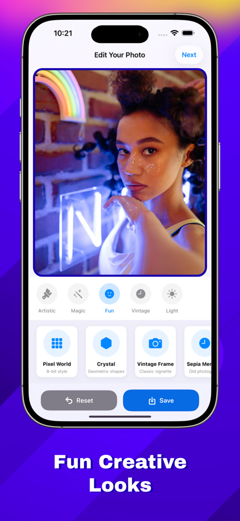 AI PhotoShot Magic - Una pantalla de smartphone mostrando la app AI PhotoShot Magic con opciones de filtros creativos como Mundo Píxel y Cristal para editar fotos.