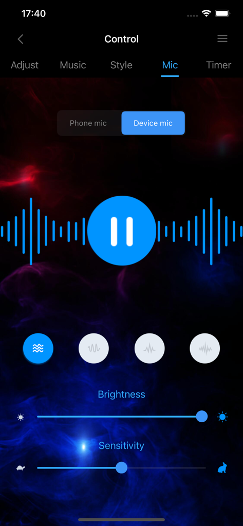 TechLife Pro - Interface of TechLife Pro app showing microphone settings for smart light synchronization.
