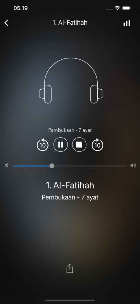 Wazma - Al Quran Murottal - Minimalist audio player interface of the Wazma app playing Surah Al-Fatihah with Indonesian translation controls.