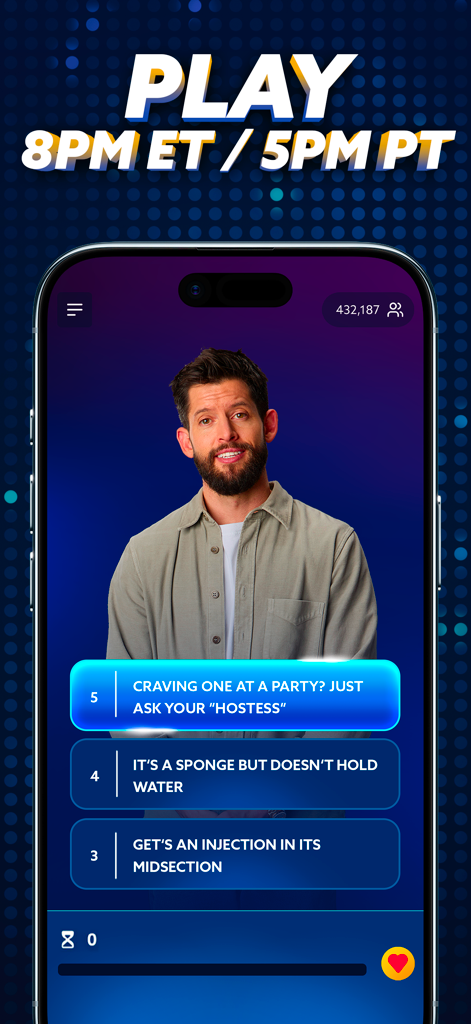 Best Guess Live - Un conduttore dal vivo che presenta indizi di enigmi sull'interfaccia dell'app mobile Best Guess Live