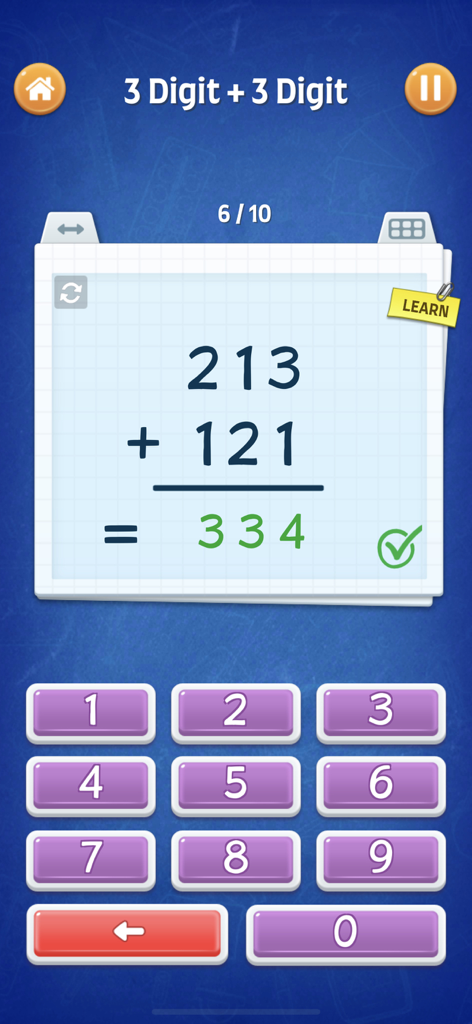 Math Games - Learn + - x ÷ - Un problème d'addition à trois chiffres affiché sur un bloc-notes numérique dans l'application Math Games