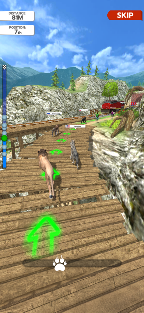 Animal Run: Wild Race - Un lion et un loup courant sur un pont en bois dans un paysage de montagne avec un train rouge en arrière-plan.