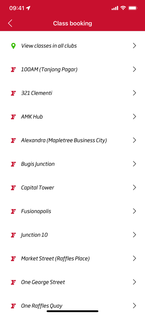 Aplicación móvil Fitness First SEA que muestra una lista de ubicaciones de gimnasios para reservar clases