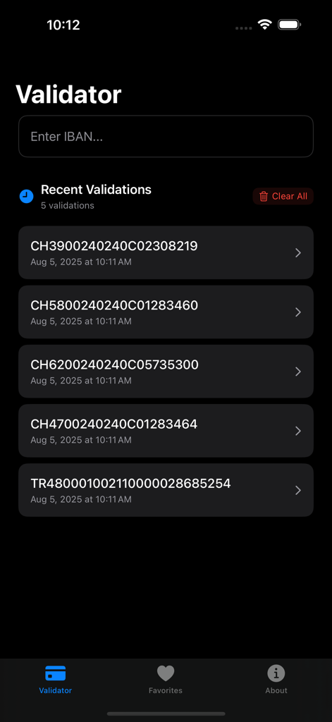 Écran de l'application IBAN Validator montrant une liste des numéros de compte bancaires internationaux récemment vérifiés