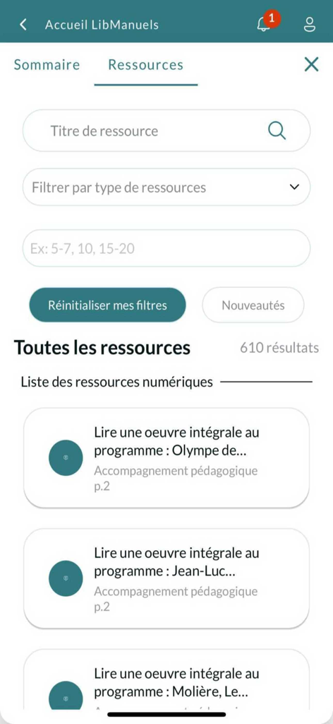 Lib Manuels - Interface de l'application Lib Manuels montrant l'onglet ressources avec une barre de recherche et une liste filtrée de contenu éducatif.