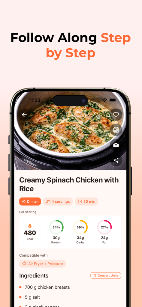 AirFryMeals: Air Fryer Recipes - AirFryMeals 앱에서 크리미한 시금치 치킨 레시피와 영양 정보 및 재료를 보여주는 아이폰 화면.