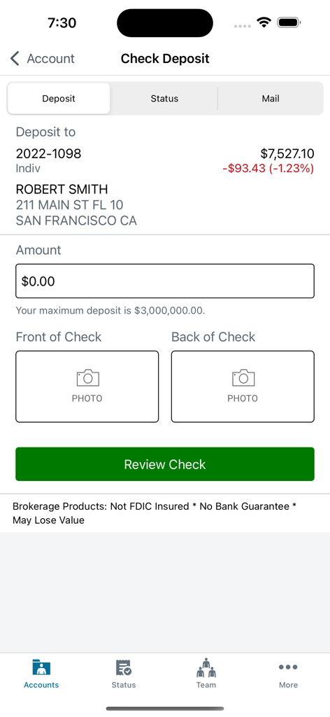 Schwab Advisor Center® Mobile - Interfaz móvil de la aplicación Schwab Advisor Center que muestra la pantalla de depósito de cheques para asesores financieros.