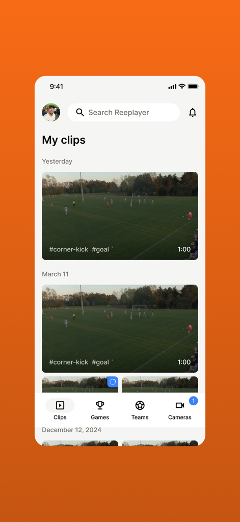 날짜별로 정리된 저장된 축구 경기 클립 및 하이라이트 목록을 보여주는 Reeplayer 앱 인터페이스