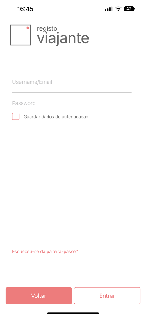 Login screen for the Registo Viajante travel app featuring username and password fields.