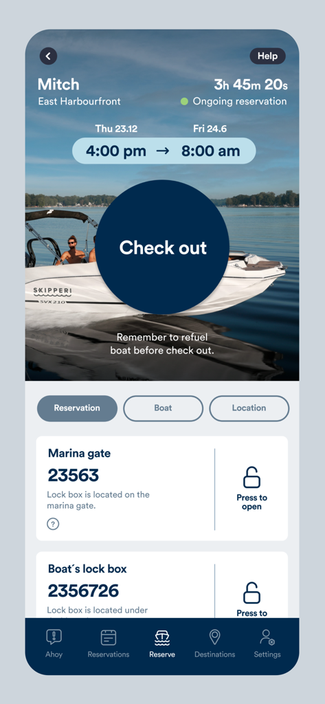 Skipperi - Pantalla de pago de reserva de barco en la aplicación Skipperi con códigos de acceso a la puerta de la marina.