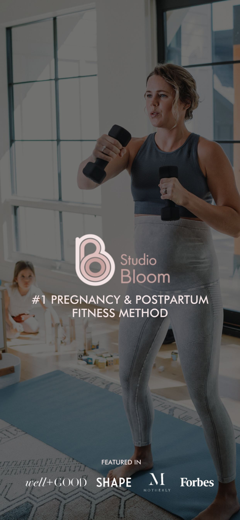 A pregnant woman performing a dumbbell workout at home using the Studio Bloom fitness method