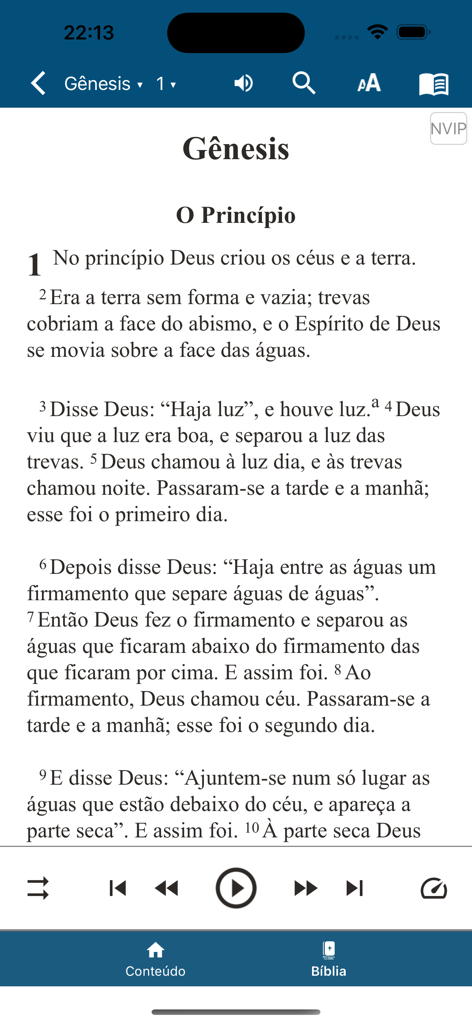 NVI Português Bible - La aplicación Biblia NVI Português mostrando el primer capítulo del Génesis con opciones de reproductor de audio