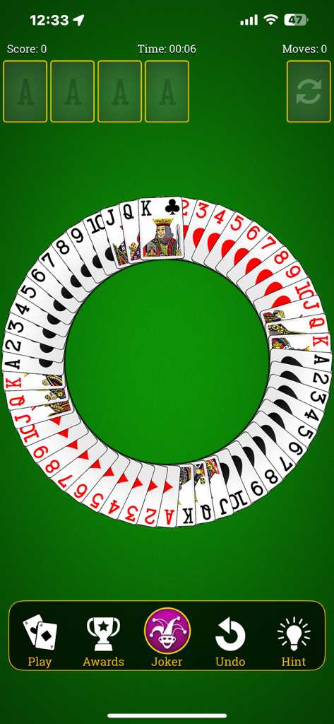 Classic Solitaire card game interface featuring a circular card layout on a green felt background with game menu options