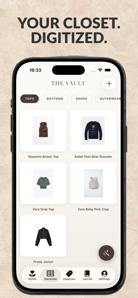 The Stylist - AI Outfit Critic - Una pantalla de teléfono inteligente que muestra la función Vault de la aplicación The Stylist con una colección digitalizada de prendas de vestir, incluidas blusas y chaquetas.