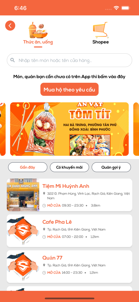 App Shipping - App Shippingのモバイルアプリケーションのインターフェース。ベトナム料理の配達オプションと地元のレストランリストを表示しています。