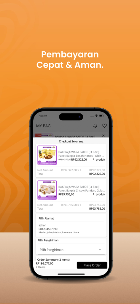 Checkout screen of the PIA JUWARA SATOE mobile app showing a shopping bag with boxes of bakpia and a place order button.