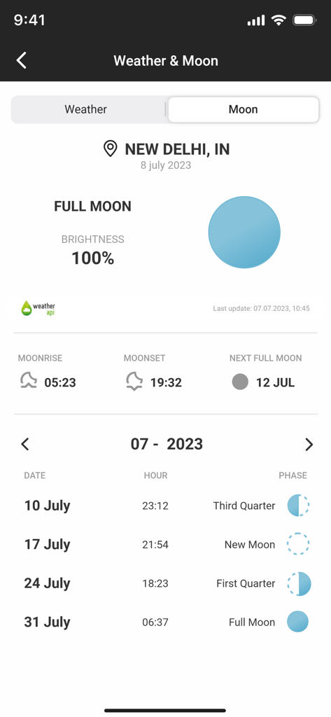 Moon phase tracker and lunar calendar interface in the compass and GPS utility app.
