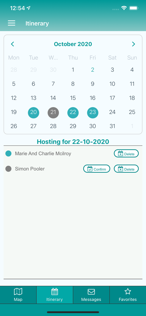 Itinerary screen of the Warmshowers app showing a calendar view and hosting requests for a bicycle touring trip