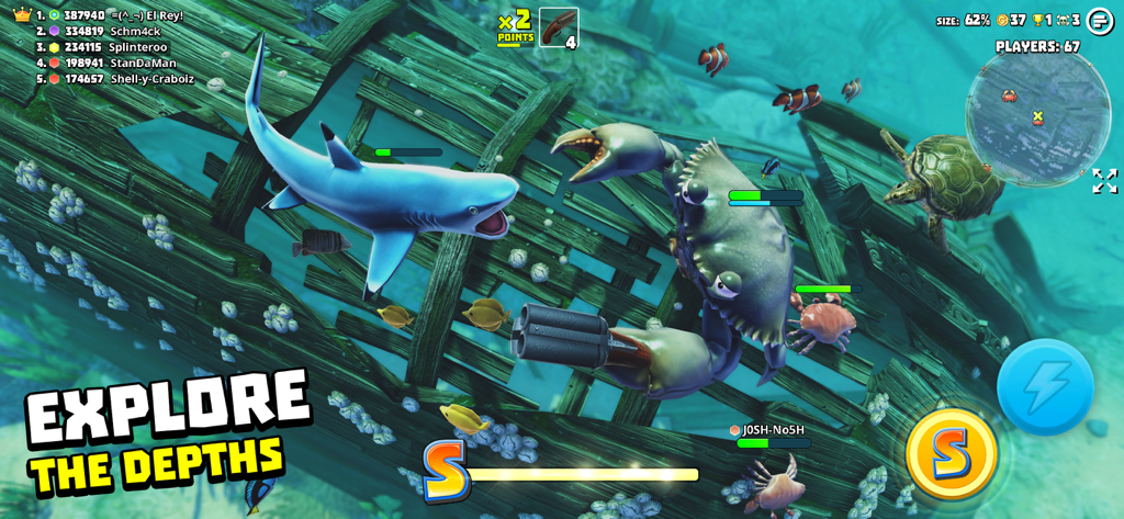 散弾銃を構えたカニが、沈没船の水中環境でサメと対峙しています