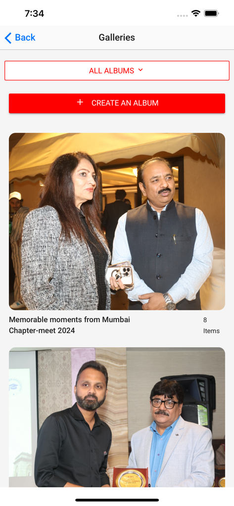 AAFT Connect - Galeries de l'application AAFT Connect affichant des albums photo d'événements d'anciens élèves.