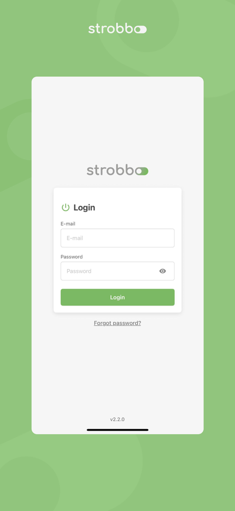 Strobbo App Login-Bildschirm mit Eingabefeldern für E-Mail und Passwort